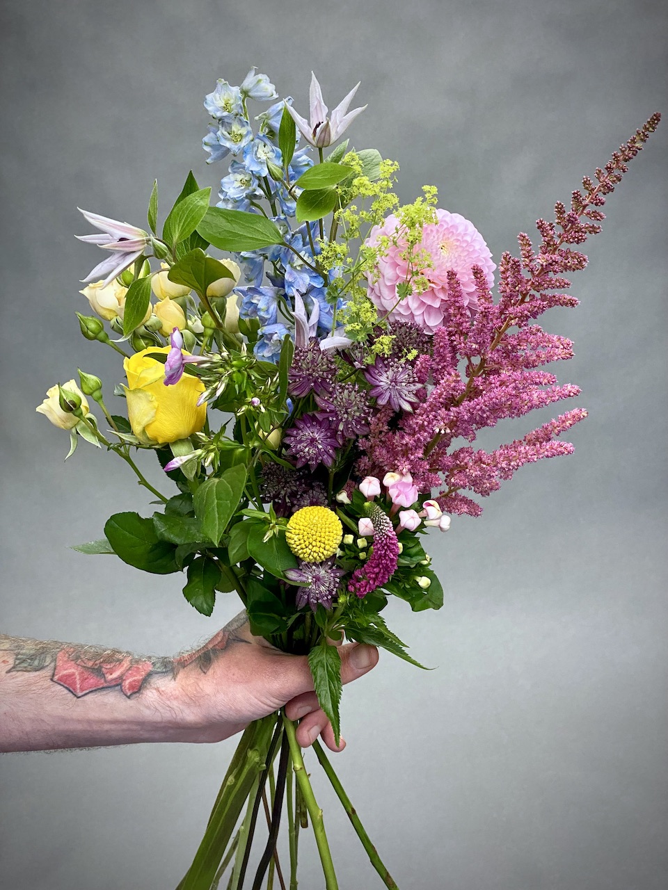 Easy DIY Bouquets With Wildflowers